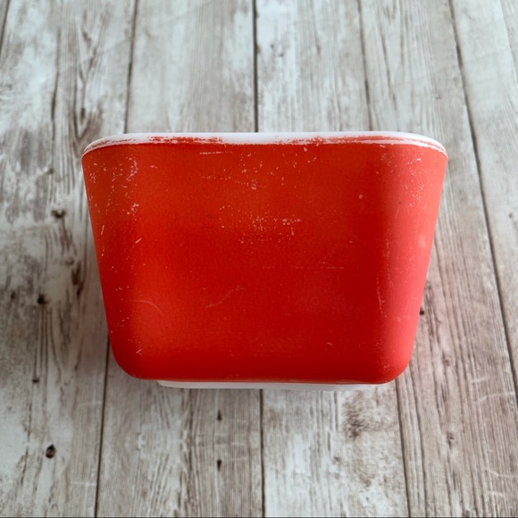 VINTAGE PYREX RED REFRIGERATOR CONTAINER W/ LID - Picture 5 of 14